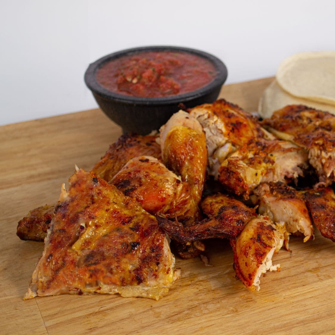 1 Pollo + Salsa y Tortillas