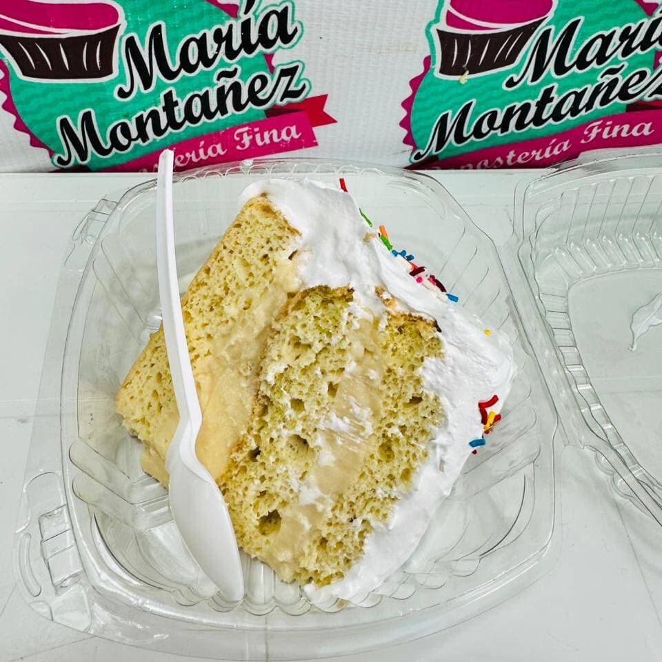 Rebanada de Pastel de Tres Leches