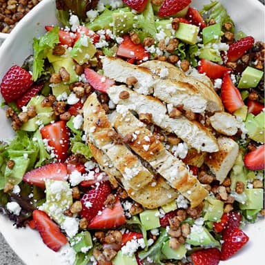 Ensalada pollo con fresa