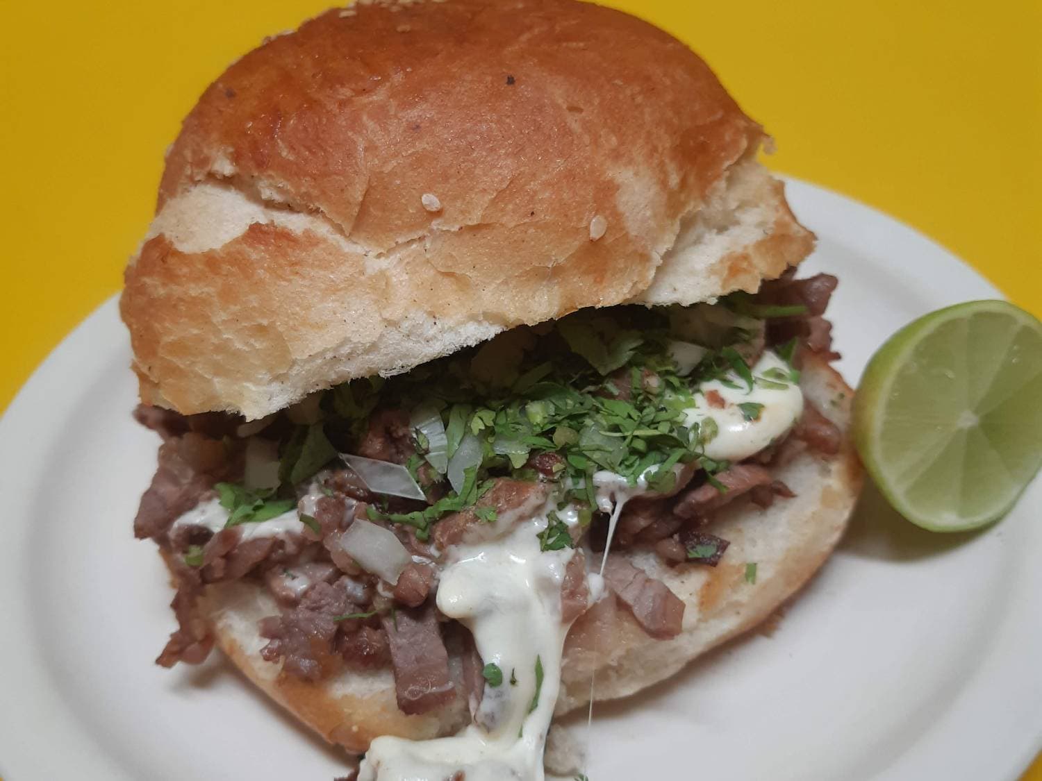 Cemita de Bistec con Queso