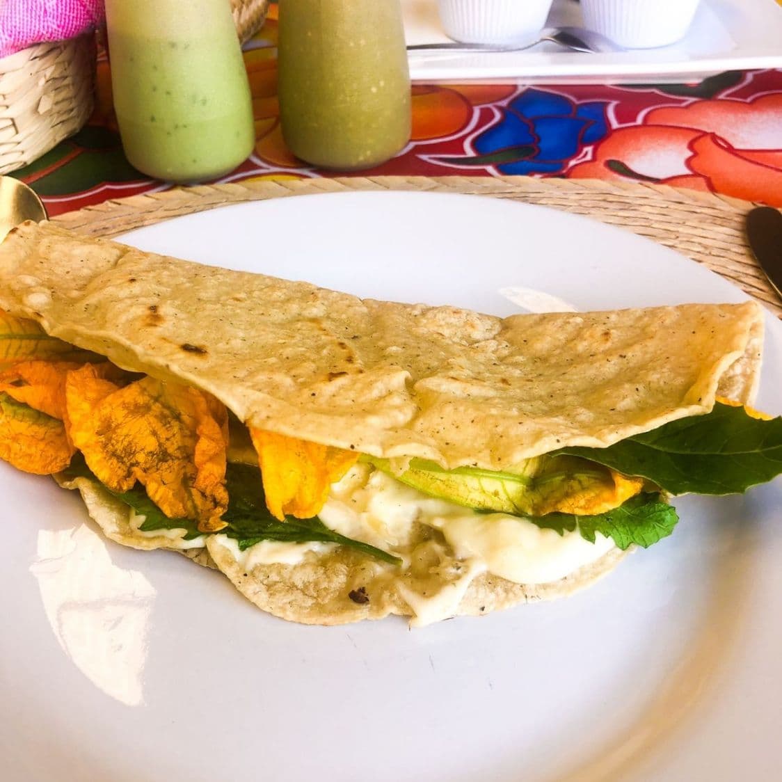 Quesadilla con Flor de Calabaza