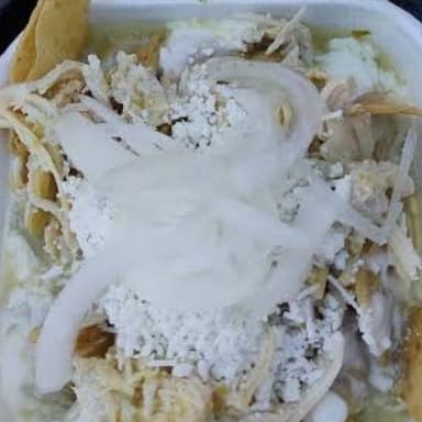 Chilaquiles con Pollo