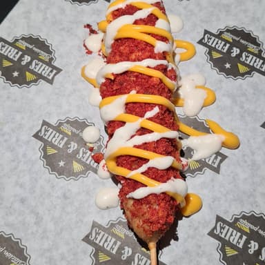 Banderilla de Salchicha con Cheetos Flaming Hot