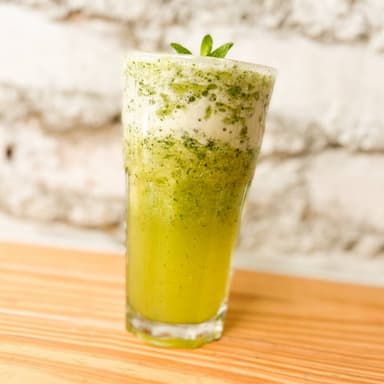 Jugo Piña Hierbabuena