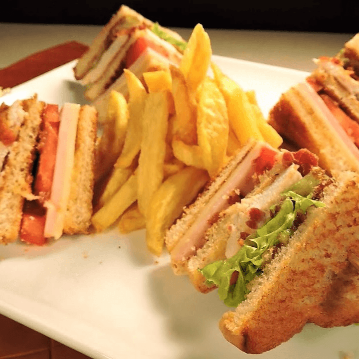 Combo - Club Sándwich + Agua Fresca