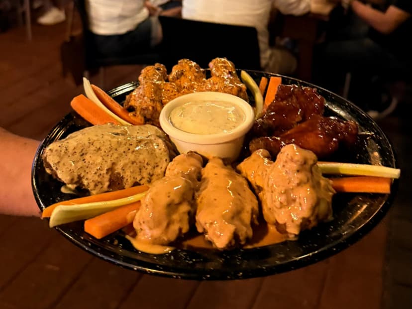 Beto's wings santiago