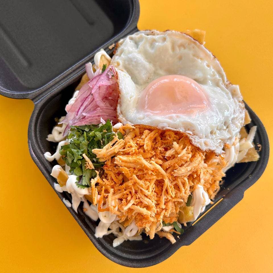 Chilaquiles con Huevo