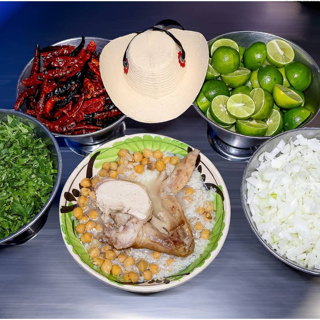 Caldo con Ala