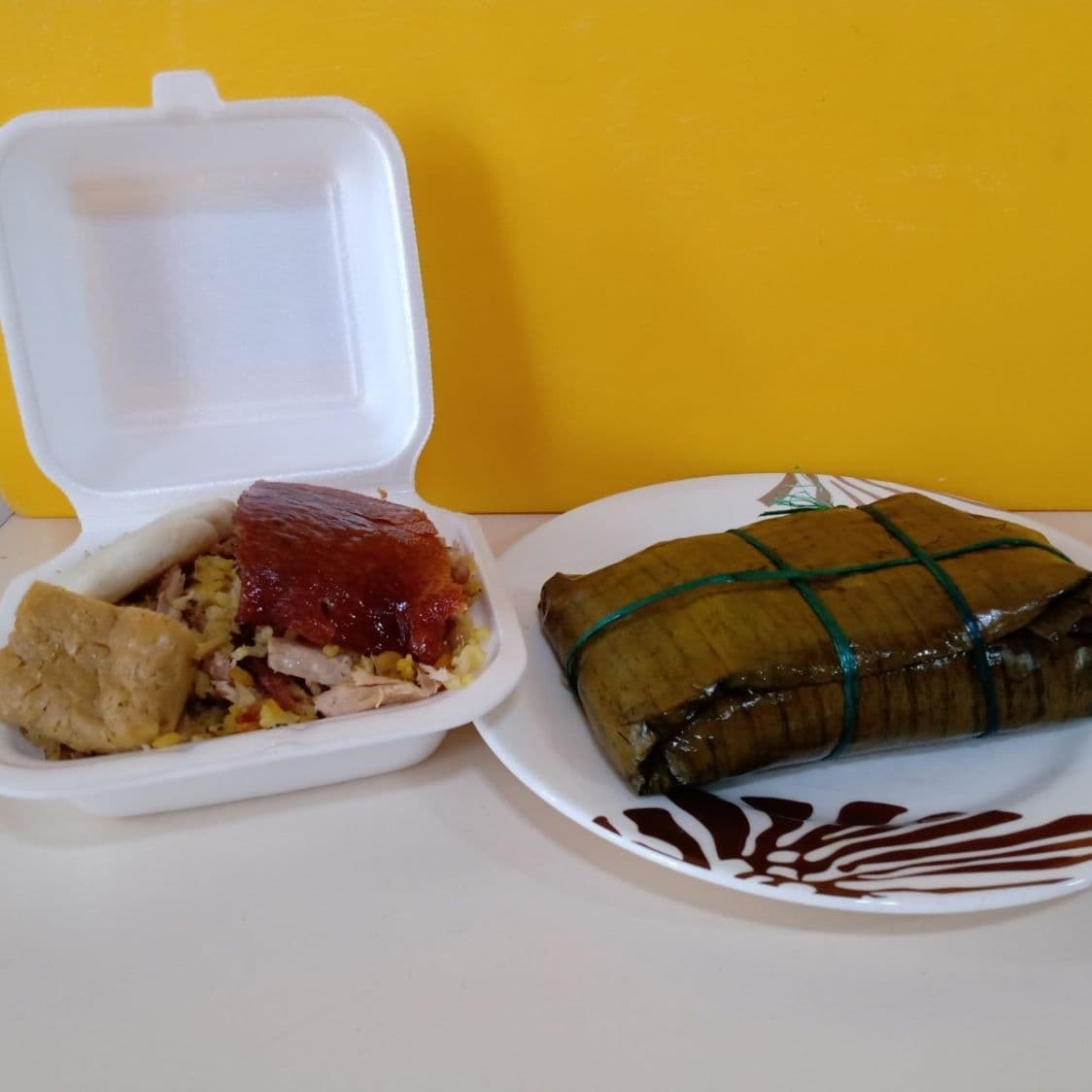 Combo Lechona y TV