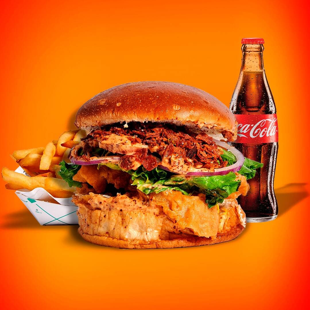 COMBO CHICKEN BACON CON PAPAS Y REFRESCO