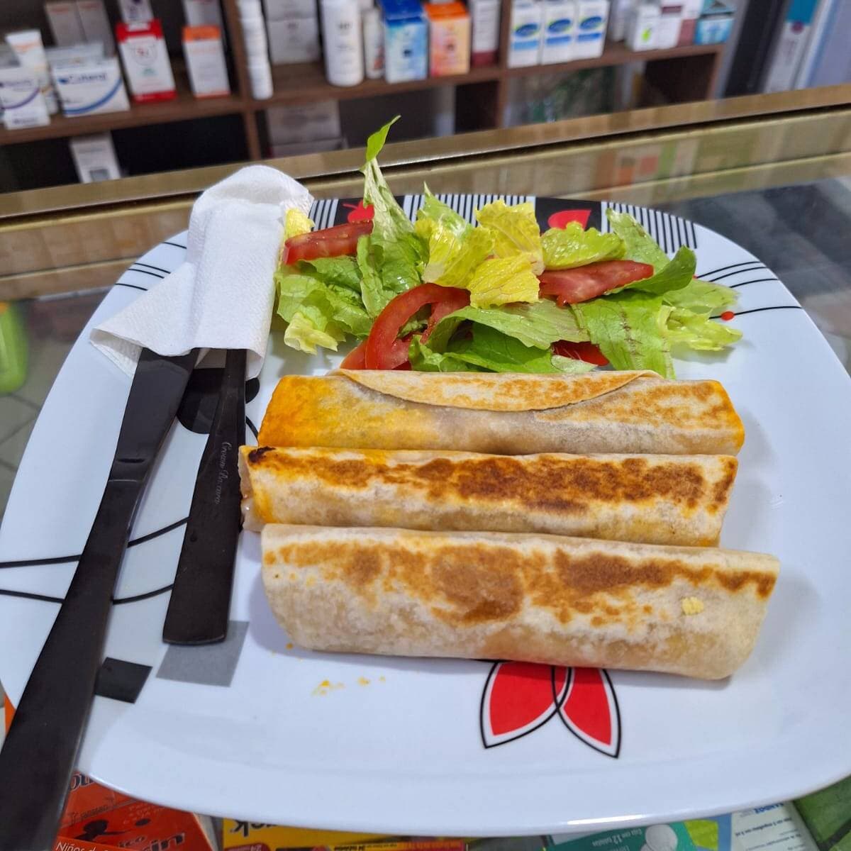 Burritos con Chilorio 3 Piezas