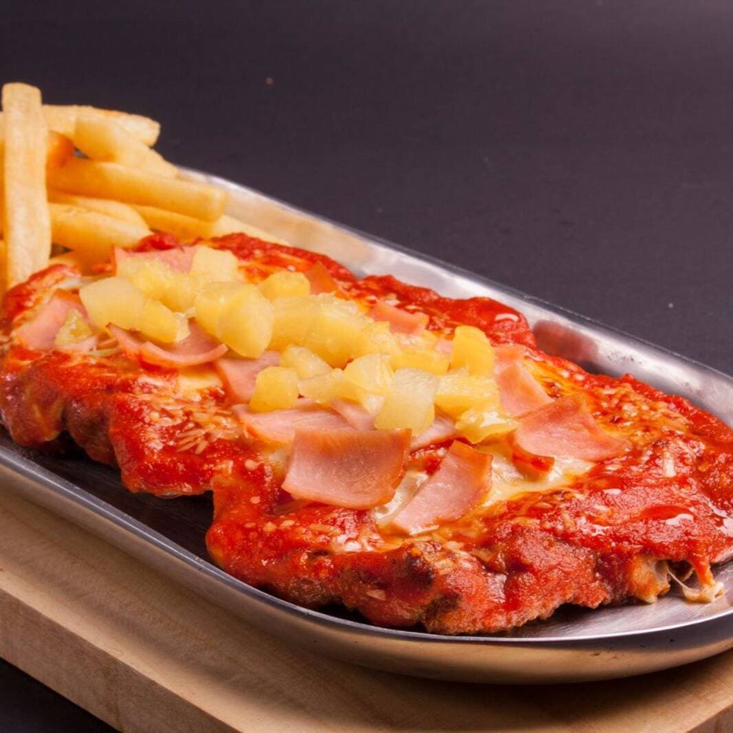 Milanesa PolloHawaina + Papas