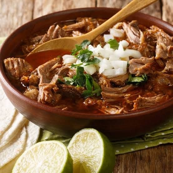 Birria y Consomé Medio Litro