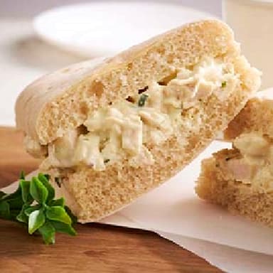 Sándwich Caliente de Pollo - Típico