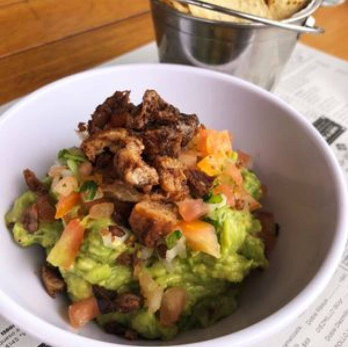 Guacamole con Chicharrón