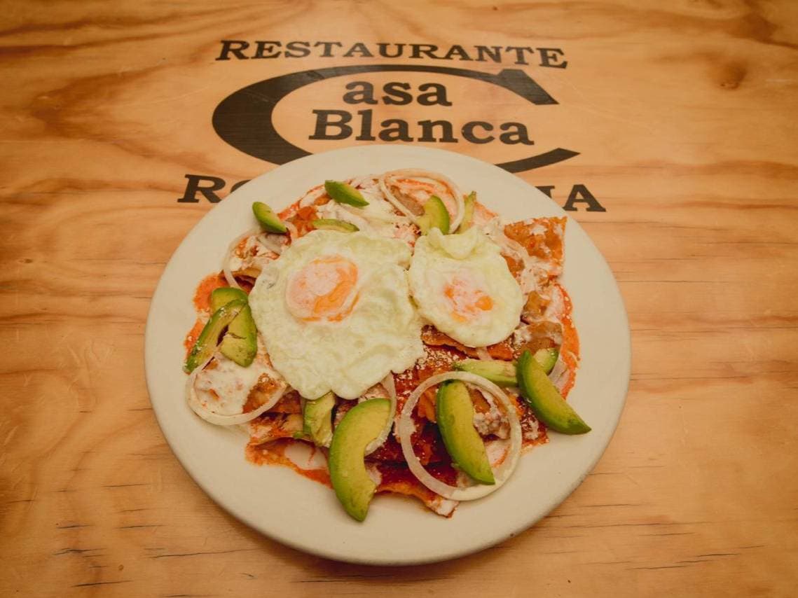 Chilaquiles con Huevo