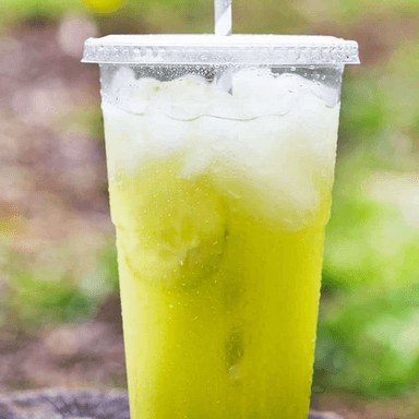 Agua de Pepino y Limón