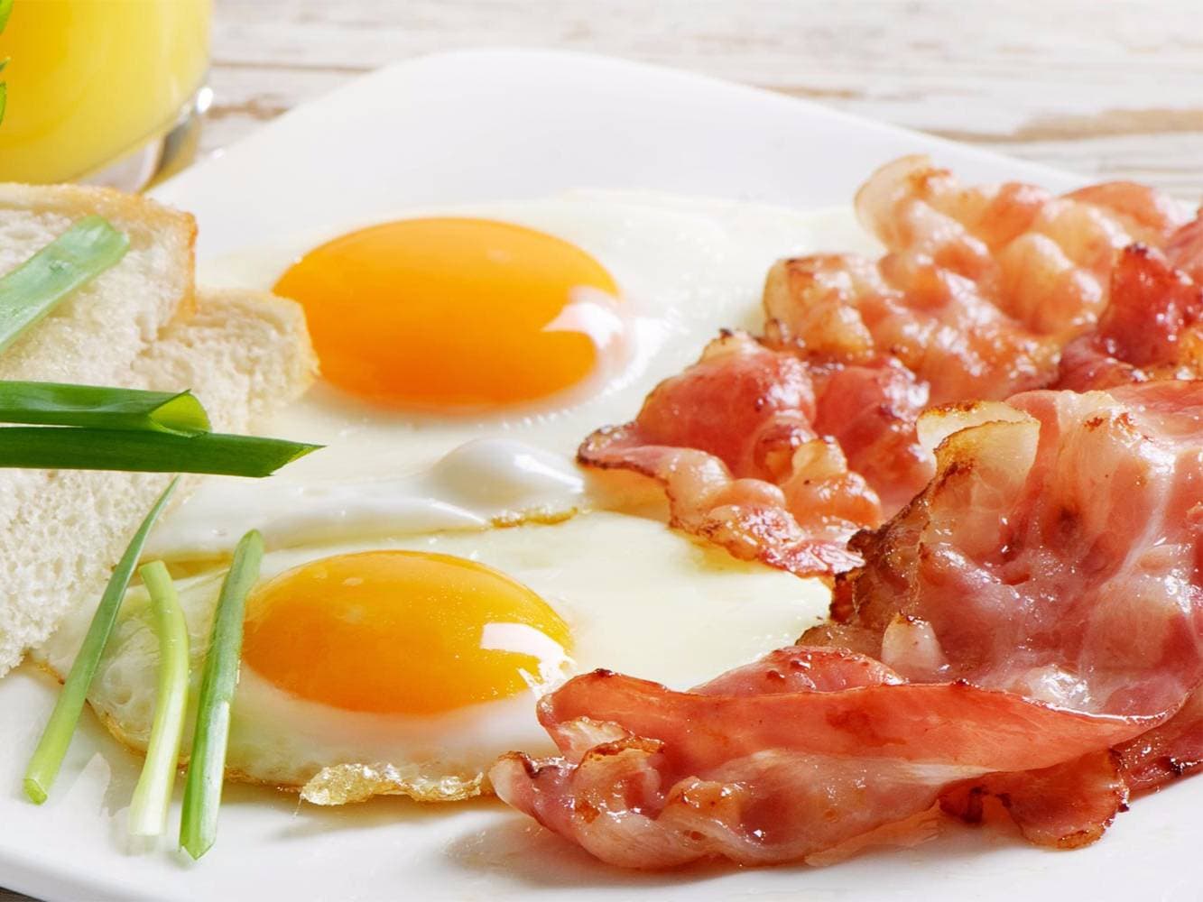 Huevos con Tocino