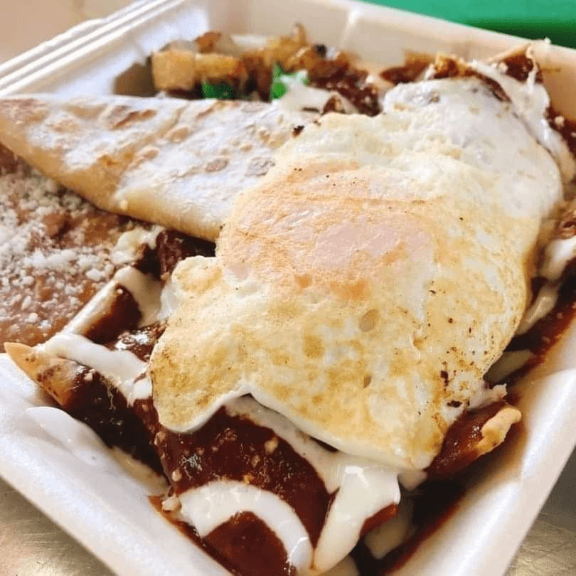 Chilaquiles de mole