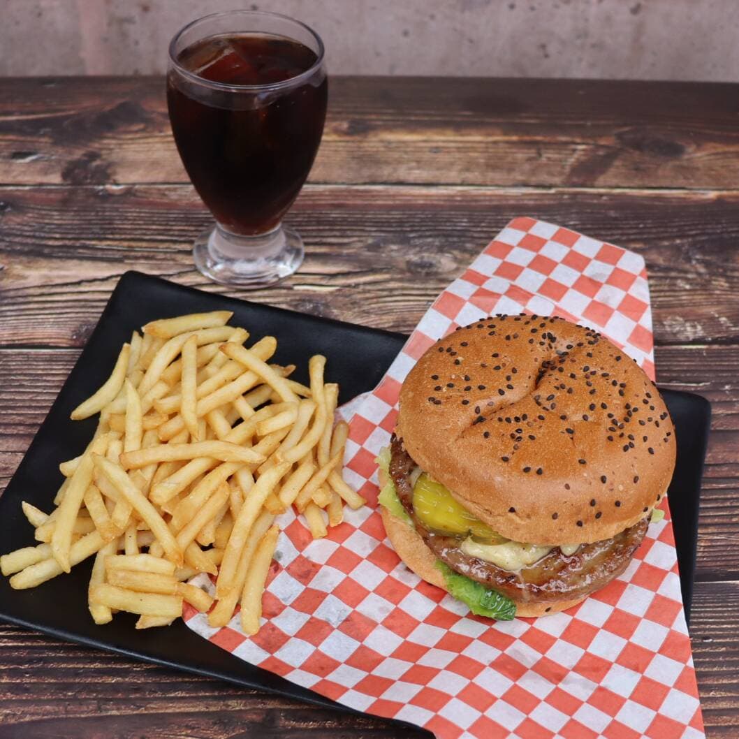 Combo Hamburguesa, Papas y Coca