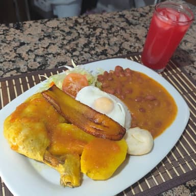 Bandeja Pernil Sudado