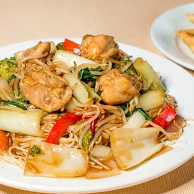 Tallarín con Pollo