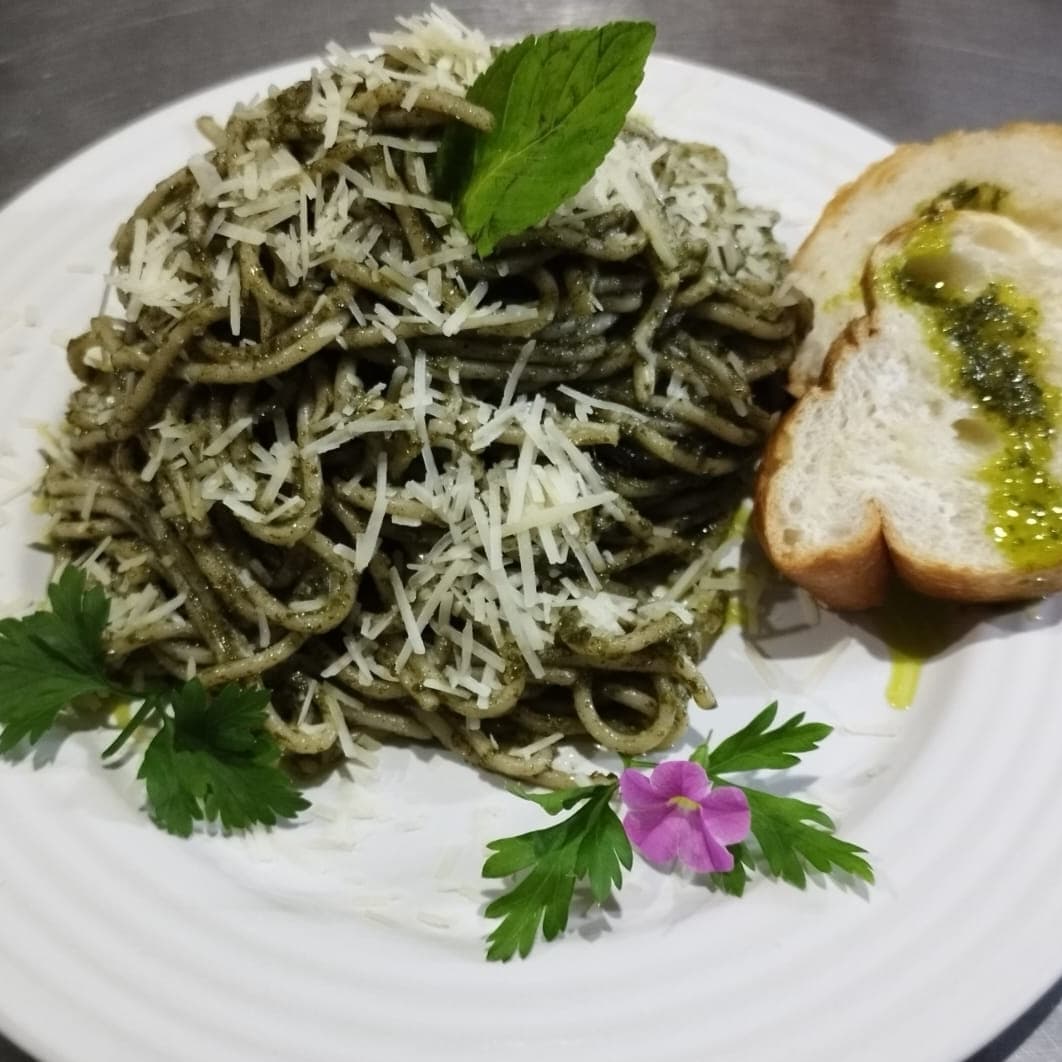 Spaghetti al Pesto Genovése