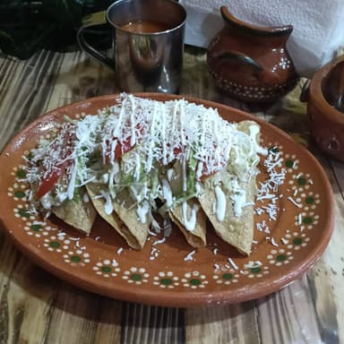 ORDEN DE TACOS DORADOS DE RES