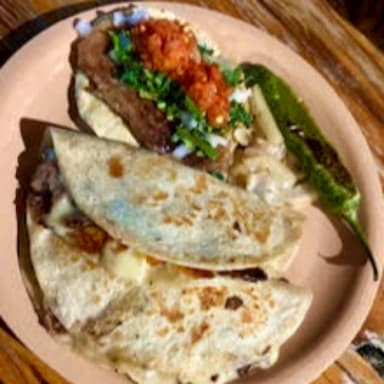 QUESADILLA TORTILLA INDIVIDUAL DE HARINA