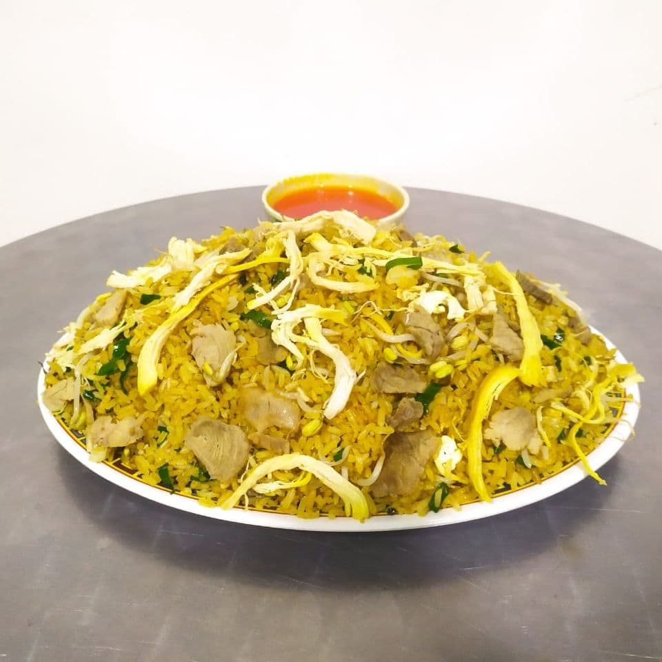 Chow Fan de Cerdo y Pollo 4 Personas