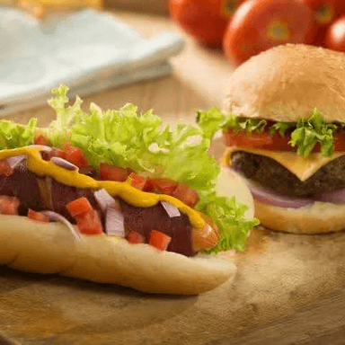 1 Hamburguesa + 1 Hot Dog + Papas
