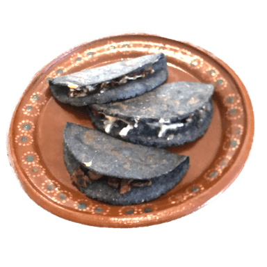 Quesadilla al comal de carne deshebrada