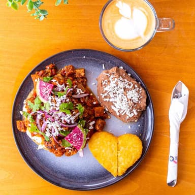 Huevos Enchicharronados