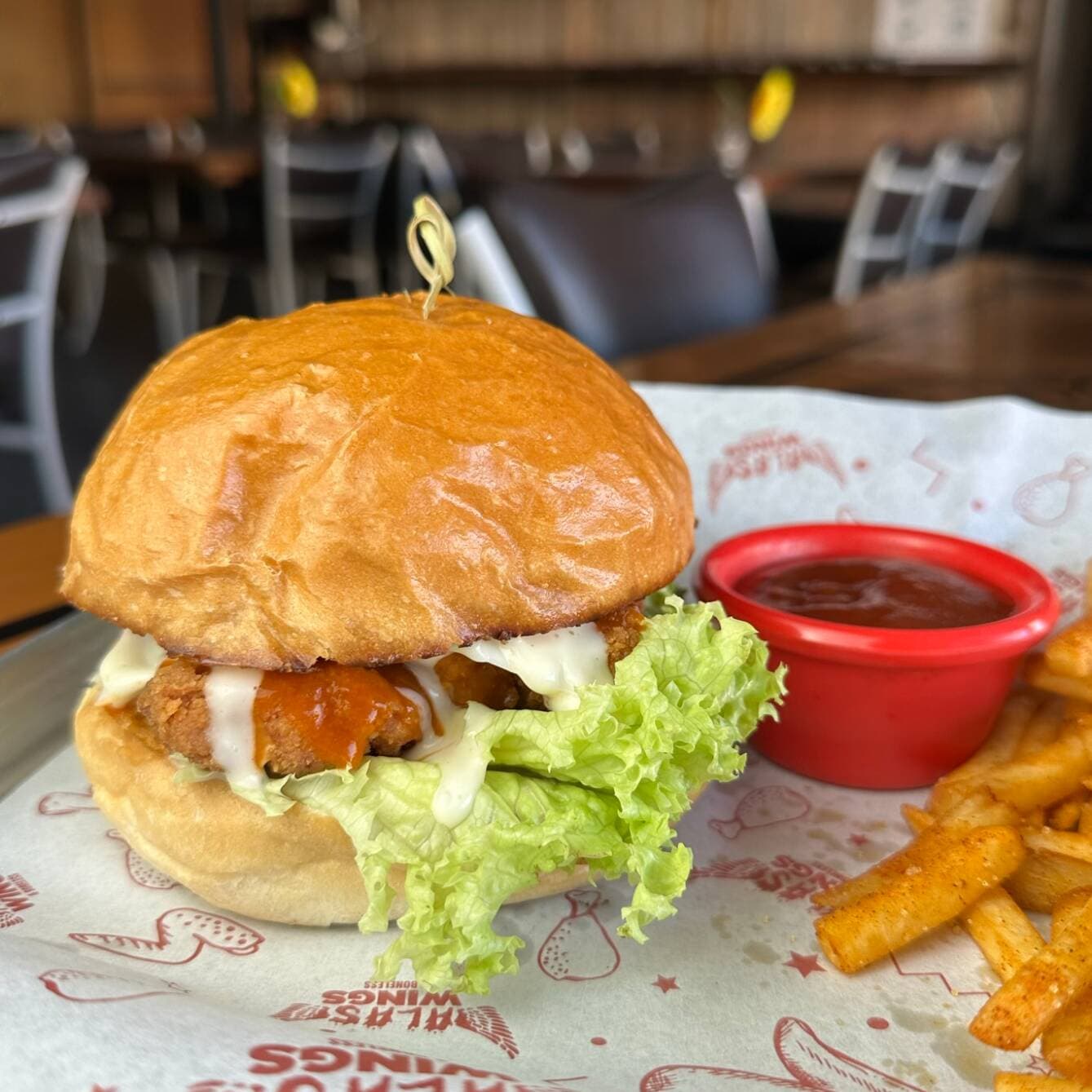 Burger La Chicken Crispy (Con Papas)