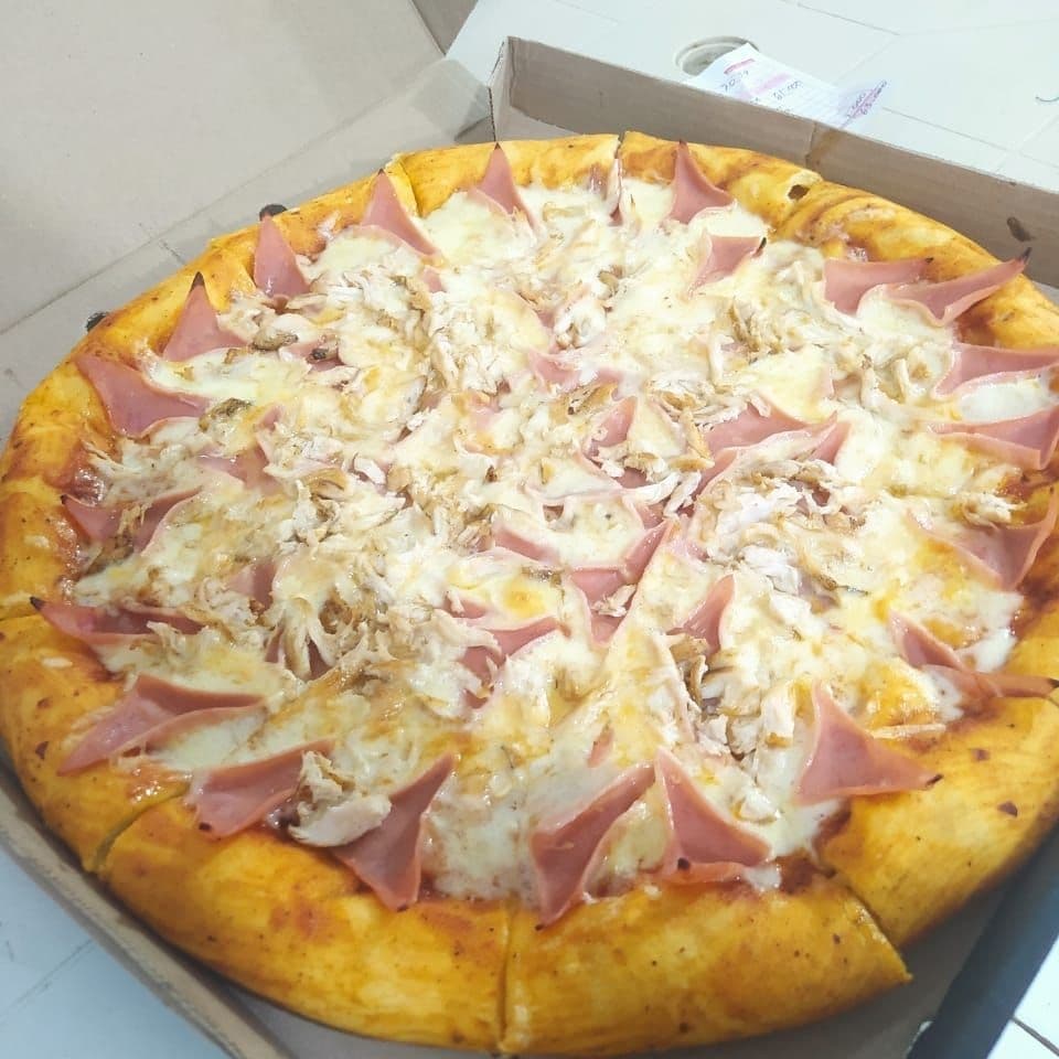 Pizza Large Chorizo con Butifarra