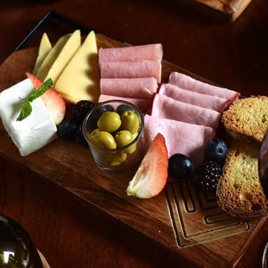 Tabla de Quesos y Charcuteria 1