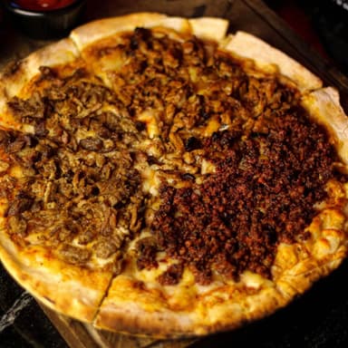 Pizza de Tres Carnes