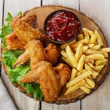 8 Alitas + Papas