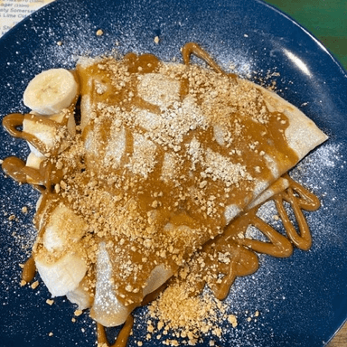 Crepa de crema de cacahuate y platano.