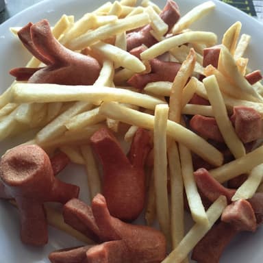 Salchipapas