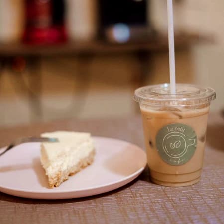 Cheesecake  Frambuesa y Vainilla Latte