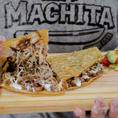 TLAYUDA DE BISTEC ESTILO LA MACHITA