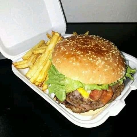 Hamburguesa Especial con Papas