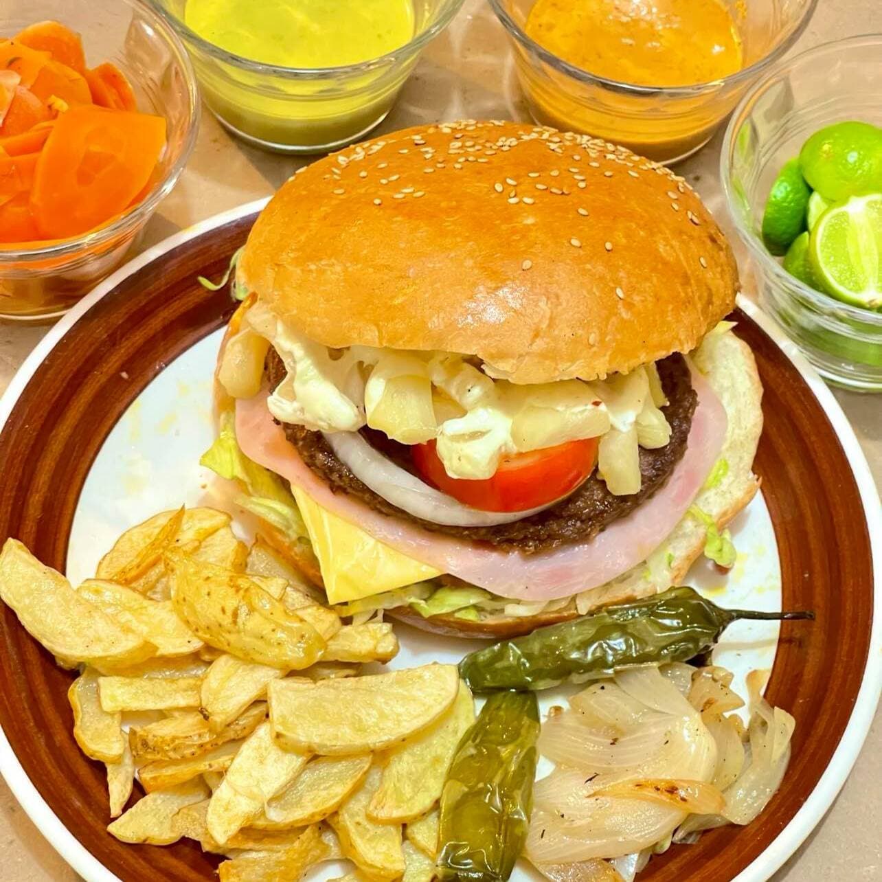 Hamburguesa de Arrachera Sachichaburger y queso