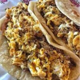 2 TACOS DE MACHACADO