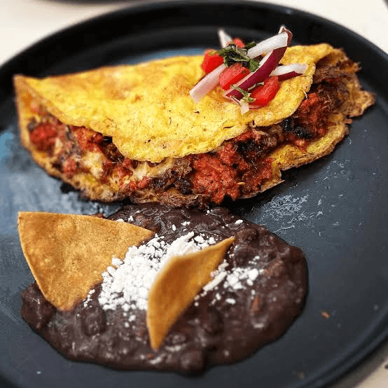 Omelette de Chorizo y Queso Chihuahua
