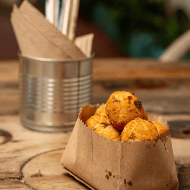 Bolitas Mixtas Rellenas de Queso