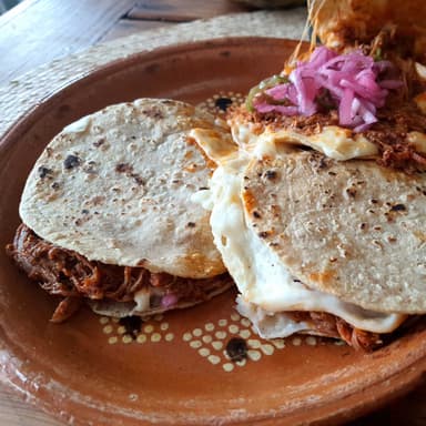 Combo 3 Quesabirria + Boing 🏅