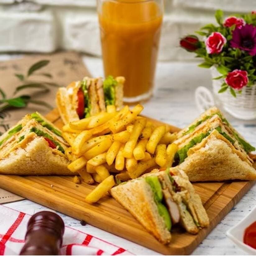 Club Sandwich + 2 Jugontones