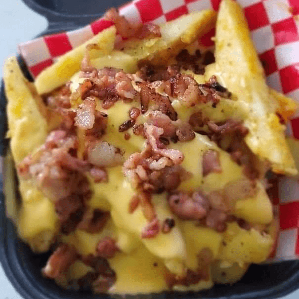 Papas con Queso y Tocino